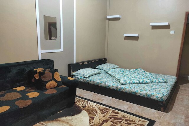 ホテル O ダフセル ホームステイ シャリア