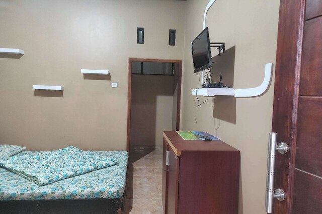 ホテル O ダフセル ホームステイ シャリア