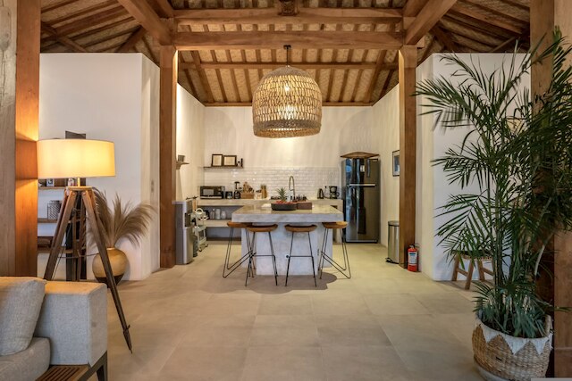 ハウス オブ バゲラ バイ アルフレッド イン バリ - トロピカル ファミリー ドリーム ヴィラ イン セミニャック オベロイ ビーチ バリ