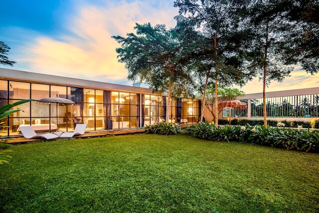 ロフト ボルケーノ バイ アルフレッド イン バリ - スタイリッシュ 2 ベッドルーム ロフト ウィズ プール ガーデン ライスフィールド ビュー