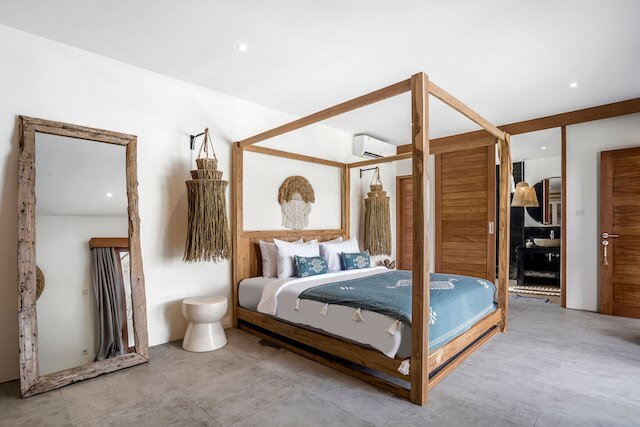 ヴィラ フォリー バイ アルフレッド イン バリ - ニュー 5 ベッドルーム ドリーム ヴィラ イン ザ ハート オブ スミニャック