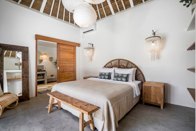 ヴィラ フォリー バイ アルフレッド イン バリ - ニュー 5 ベッドルーム ドリーム ヴィラ イン ザ ハート オブ スミニャック