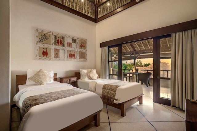 ヴィラ ガディング バイ アルフレッド イン バリ - スタニング 4 ベッドルーム ヴィラ イン ザ ハート オブ スミニャック ビーチ