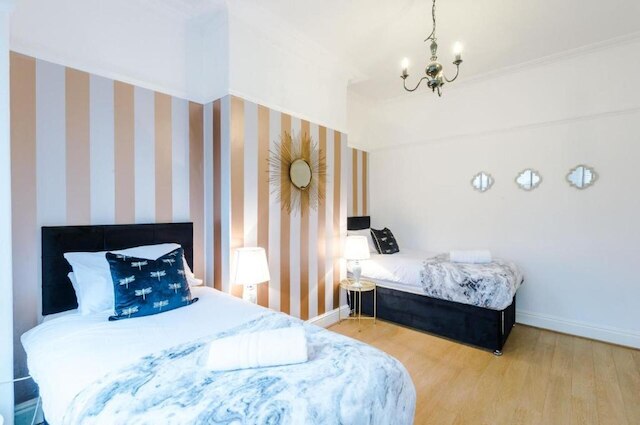 スペーシャス ベッド レスト ステイ イン サルフォード シティ