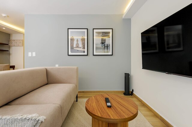 ウィズ プレスティジアス ロフト ウィズ エレガント バルコニー イン コリマ