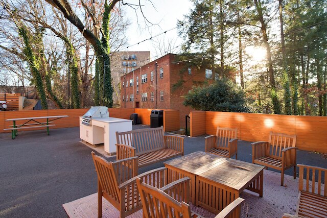 ユア DC ホーム ベース アパートメント