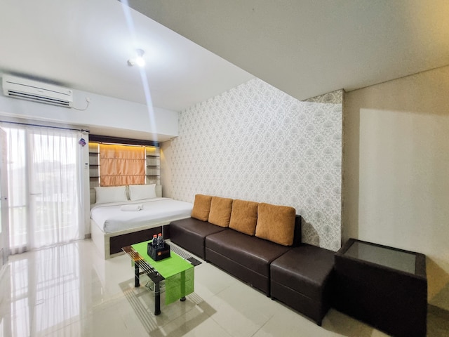 コージー アンド グッド プレイス スタジオ アット タマン メラティ シンドゥアディ アパートメント