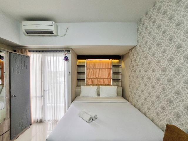 コージー アンド グッド プレイス スタジオ アット タマン メラティ シンドゥアディ アパートメント