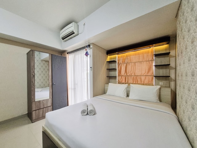 コージー アンド グッド プレイス スタジオ アット タマン メラティ シンドゥアディ アパートメント