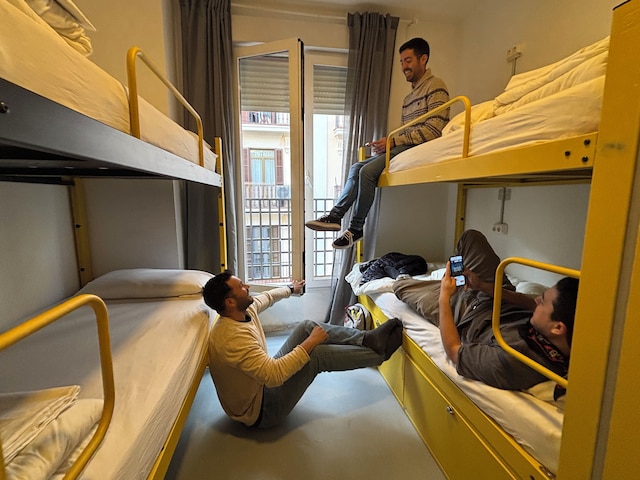 ヘイ ロラ ホステル