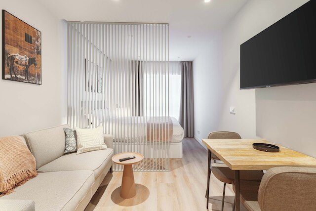 ライムホーム マドリード カジェ ウルタード デ メンドーサ