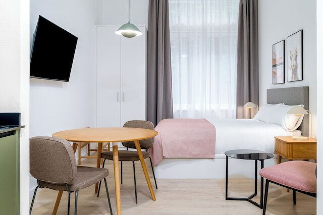 ライムホーム マドリード カジェ ウルタード デ メンドーサ