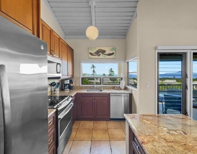 ワイレア エコル、#402 2 ベッドルーム コンド