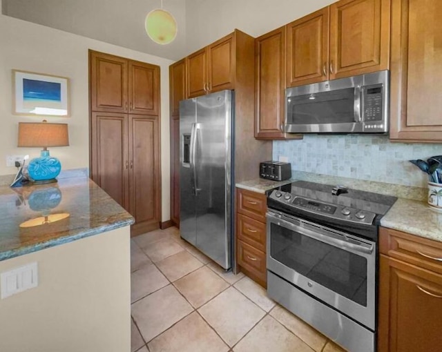 ワイレア エコル、#402 2 ベッドルーム コンド