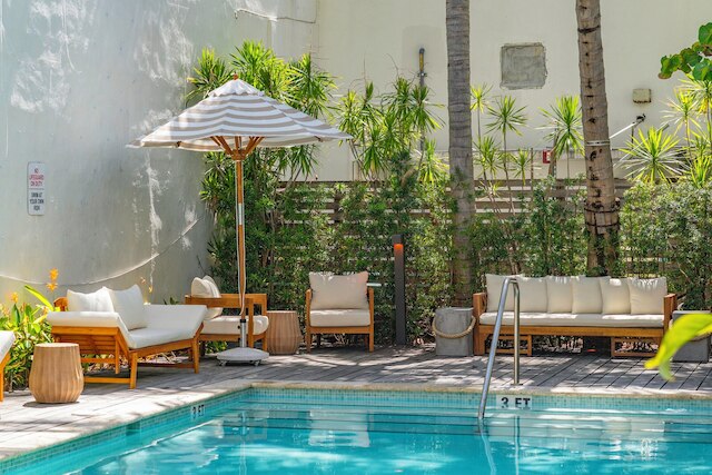 グローバル ラグジュアリー スイーツ アット ザ エイペックス マイアミ