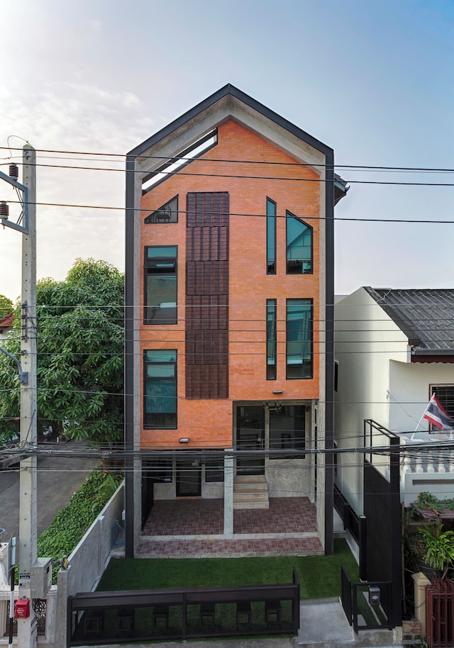 ザ ステップ チェンマイ