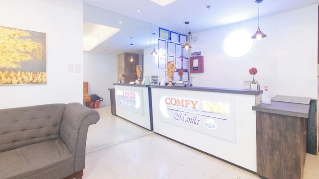 レッドドアーズ アット コンフィ イン エルミタ マニラ