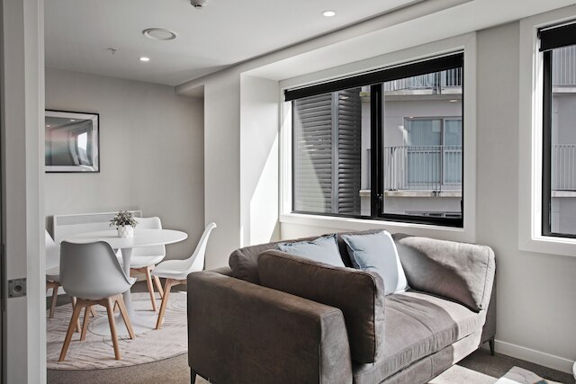 シティ スカイライン アパートメント ニア マイヤーズ パーク