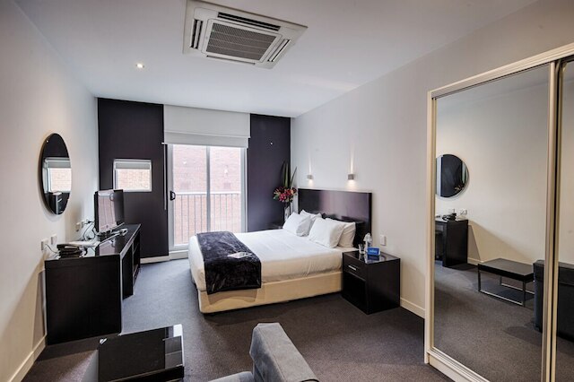 リッチモンド セントラル アパートメント