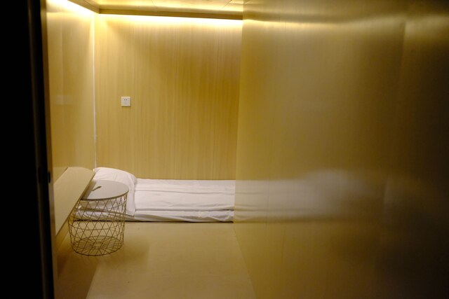 Meow Hero Youth Hostel