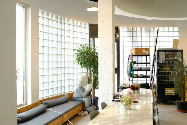 Meow Hero Youth Hostel