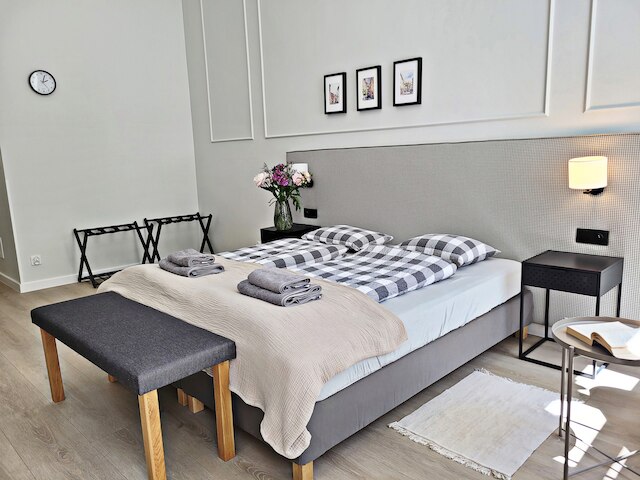 アニー 5 アパルタメンティ