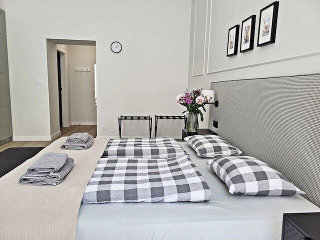 アニー 5 アパルタメンティ