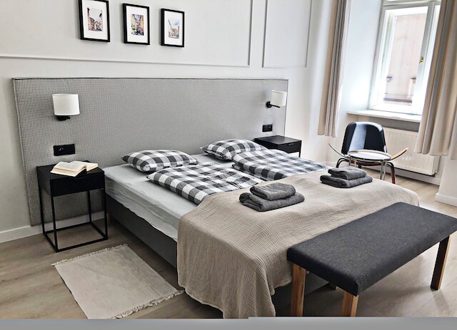 アニー 5 アパルタメンティ