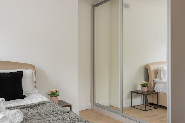 ピックザプレイス ケンジントン ラックス アパートメンツ