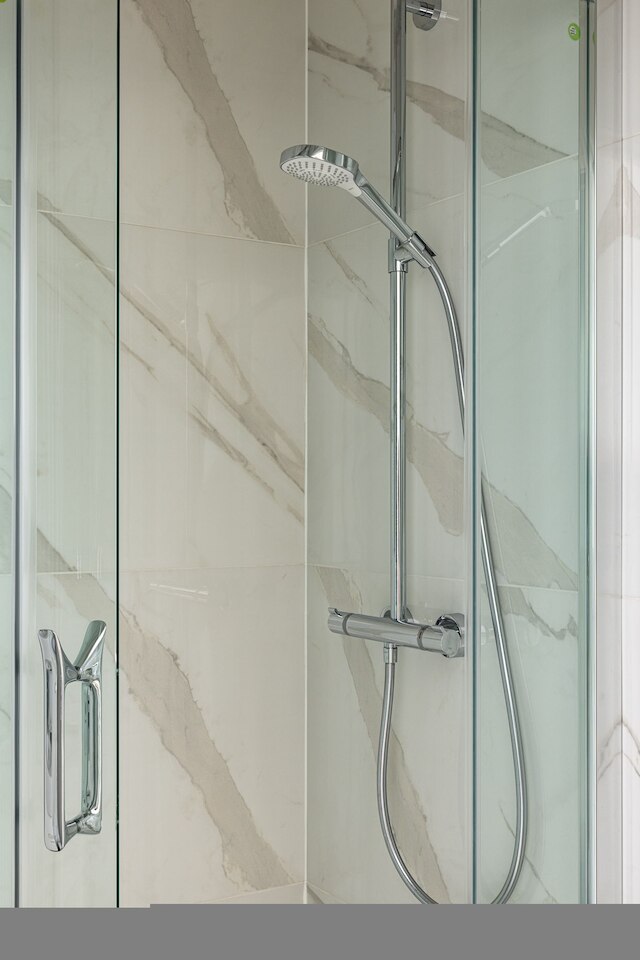 ピックザプレイス ケンジントン ラックス アパートメンツ