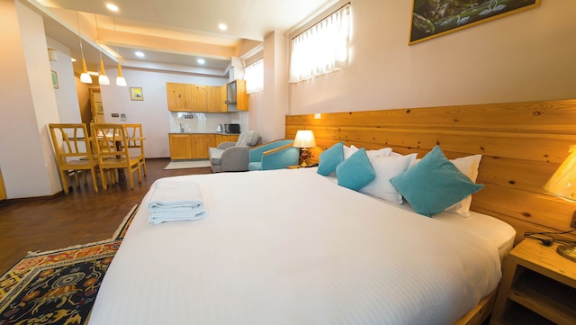 ラリット サービス アパートメント