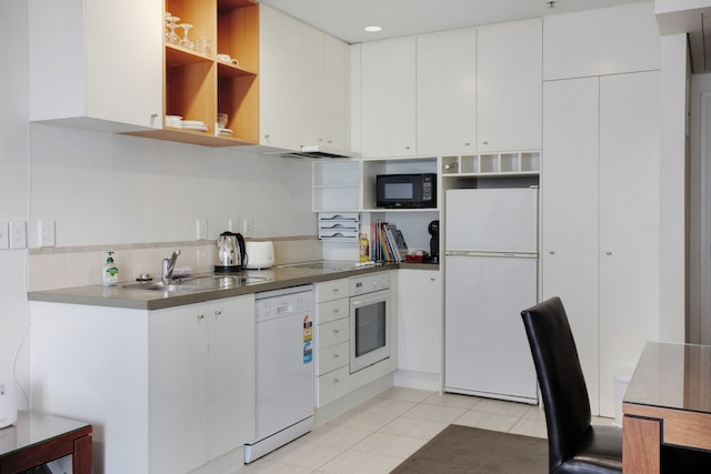 シティ ハイダウェイ 1 ベッドルーム アパートメント ウィズ プール - ジム