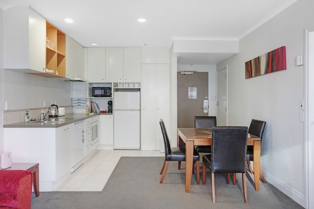 シティ ハイダウェイ 1 ベッドルーム アパートメント ウィズ プール - ジム