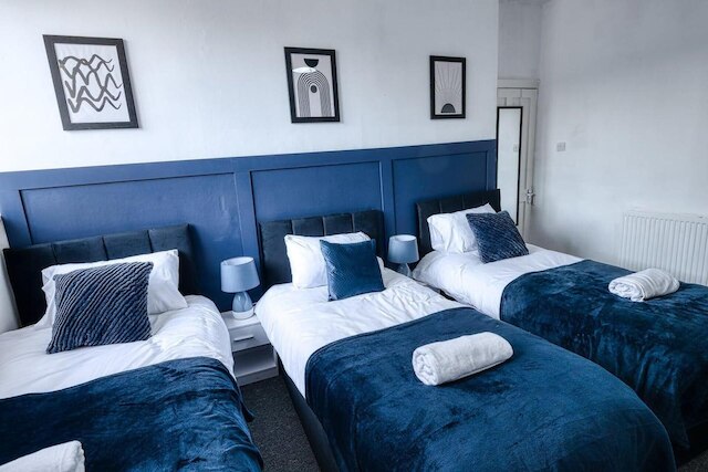 マンチェスター ジェム - スペーシャス 3 ベッドルーム ハウス