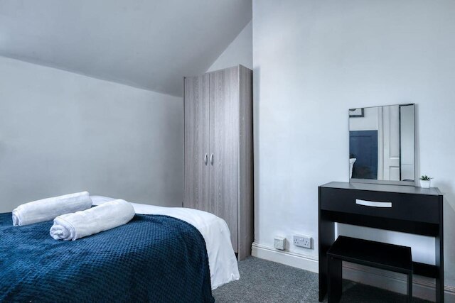 マンチェスター ジェム - スペーシャス 3 ベッドルーム ハウス