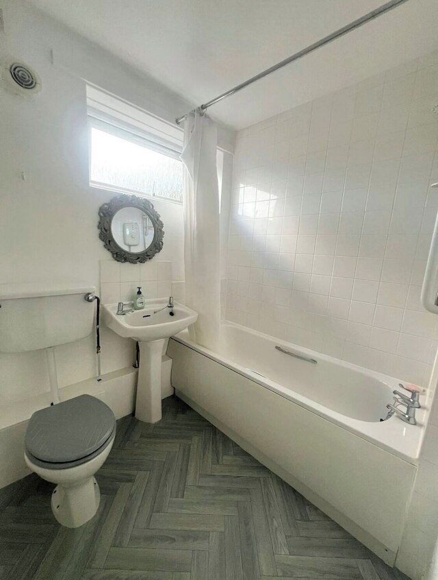 マンチェスター ホリデーホーム