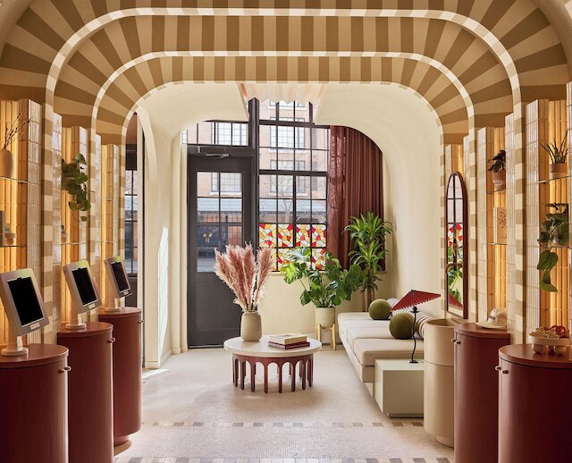 ナウ ナウ ノホ