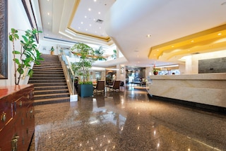 ルアナ ワイキキ バイ トロピカル エスケープス リアルティ