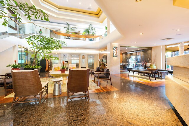 ルアナ ワイキキ バイ トロピカル エスケープス リアルティ