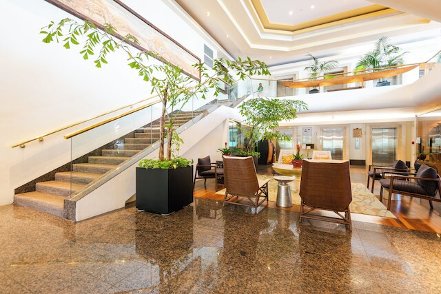 ルアナ ワイキキ バイ トロピカル エスケープス リアルティ