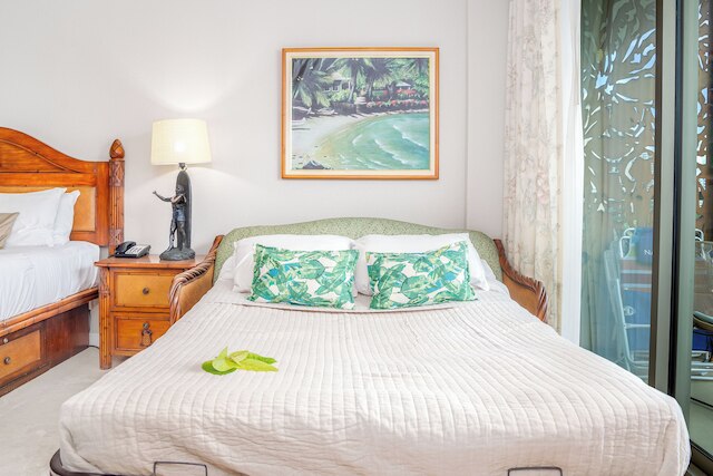 ルアナ ワイキキ バイ トロピカル エスケープス リアルティ