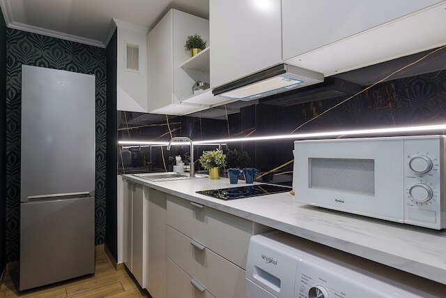 MG ポコジェ ウィズ ワルシャワ バイ メトロ ロンド ONZ