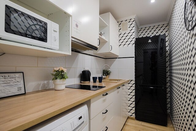 MG ポコジェ ウィズ ワルシャワ バイ メトロ ロンド ONZ