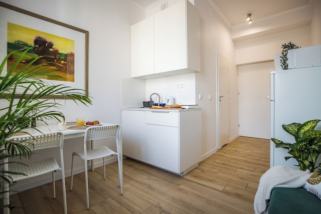 MGR スタジオ ビトゥヴィ ワルシャフスカ ワルシャワ