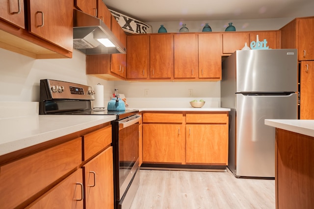 モダン コンド ウィズ プール、ジム、ワークスペースズ & BBQ