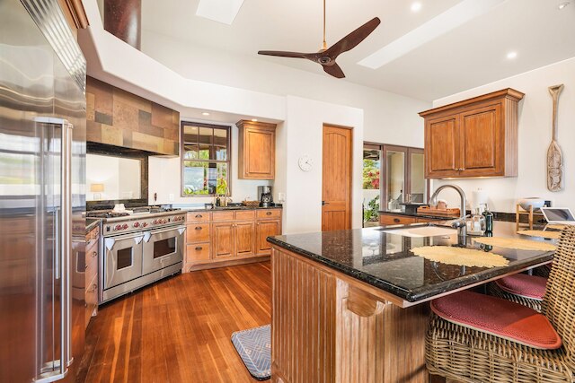 カピオラニ ヴィラ 4 ベッドルーム ホーム