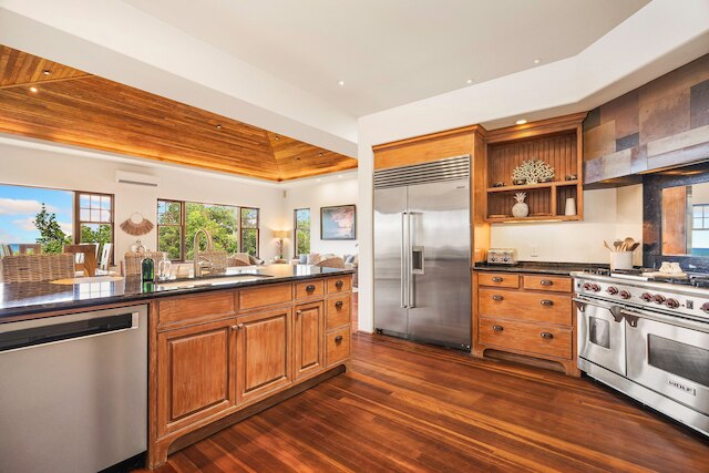 カピオラニ ヴィラ 4 ベッドルーム ホーム