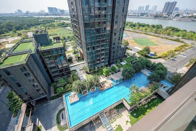 ブルースカイ リンデン レジデンシズ エンパイア ラグジュアリー