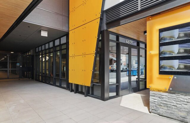 モダン スタジオ ステップス トゥ UW