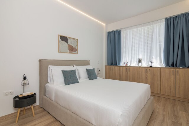 アテネ シンタグマ エルム